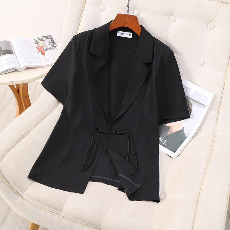  伊自尚服饰西装