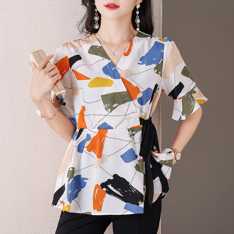  伊自尚服饰大码内搭