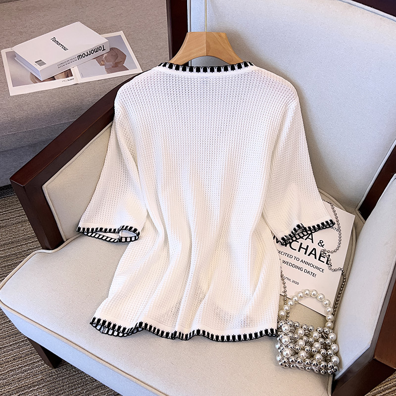  伊自尚服饰毛针织衫