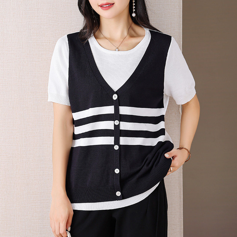  伊自尚服饰毛针织衫