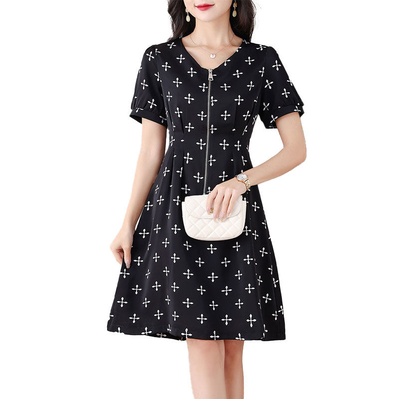  伊自尚服饰大码女装