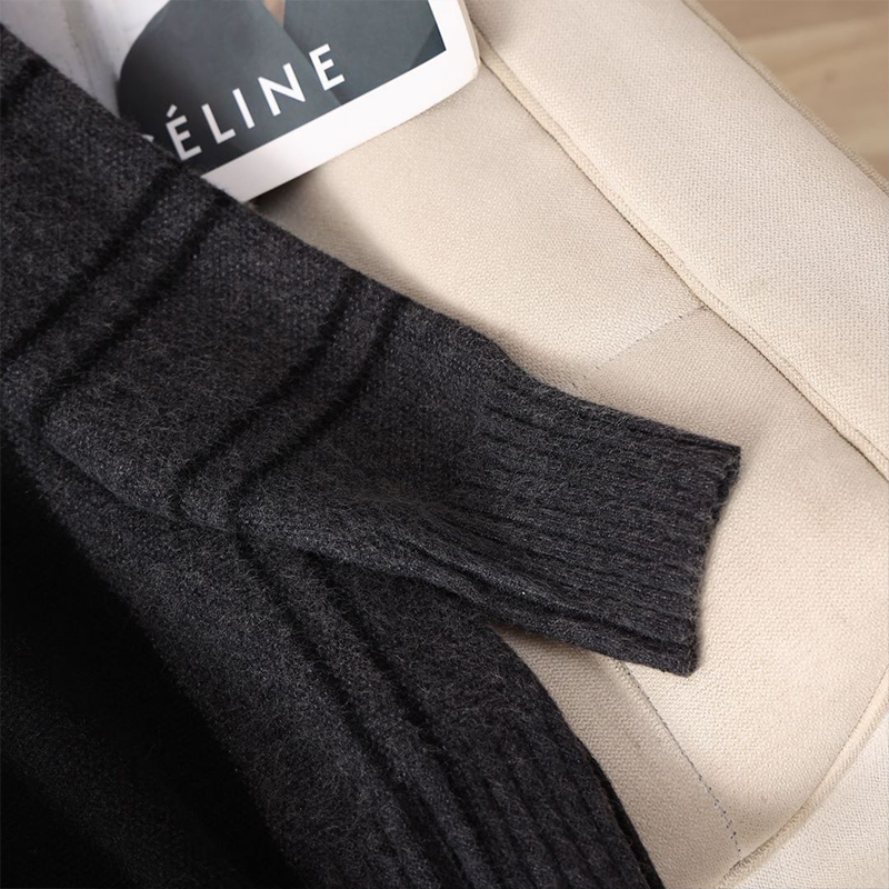  伊自尚服饰毛衣