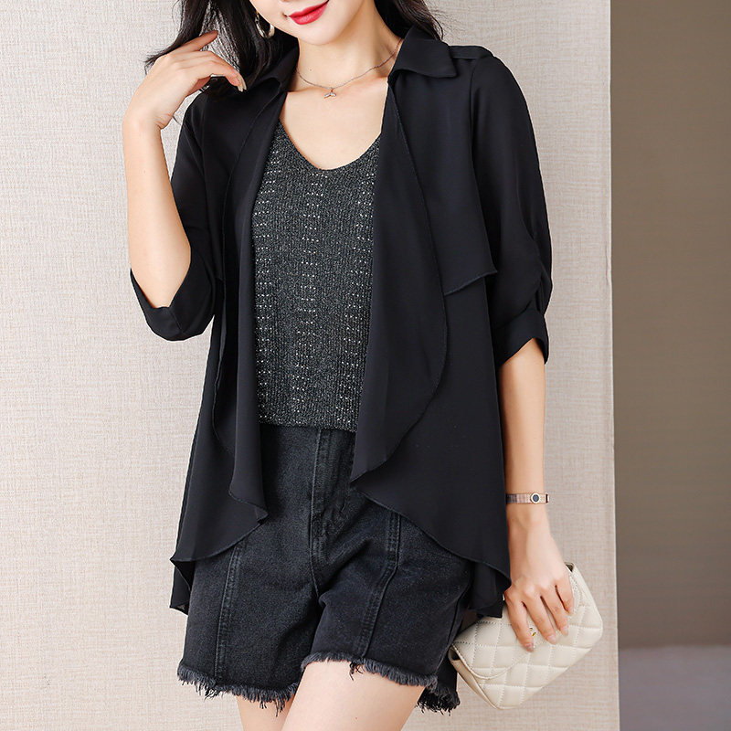  伊自尚服饰常规大码外套