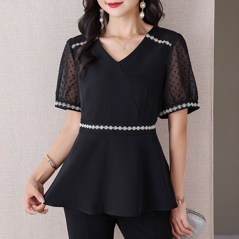  伊自尚服饰大码内搭