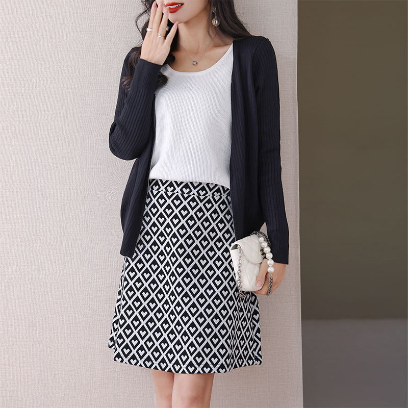  伊自尚服饰大码女装