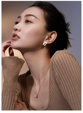 幸运字母珐琅锁骨链fellala