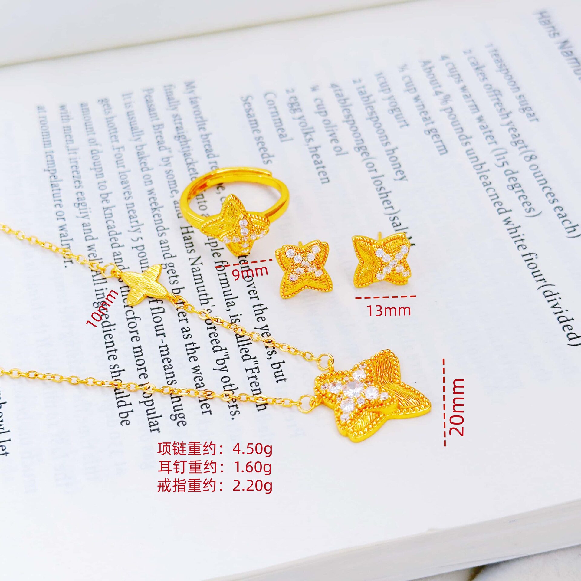 Sand gold dotted diamond Gemini clavicle chain for women that won't fade for a long time