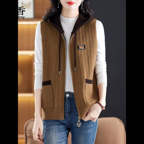 中年妈妈无袖连帽马甲女春秋季洋气针织背心开衫宽松大码毛衣马夹 - 图1