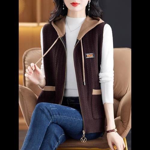 中年妈妈无袖连帽马甲女春秋季洋气针织背心开衫宽松大码毛衣马夹 - 图3