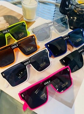 新款韩版时尚复古儿童太阳镜连体大框ins风米钉个性简约舒适墨镜