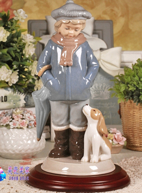外贸英国陶瓷独特瓷偶人物桌面摆件生日雅致礼品 男孩与狗