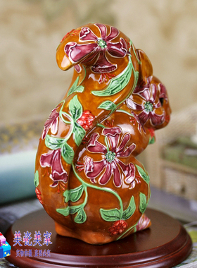英国陶瓷田园风浮雕小松鼠工艺品