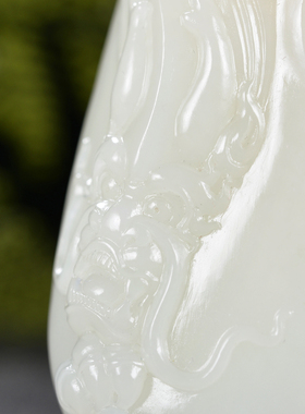 老料手工精雕新疆和田玉精品手把件把玩件生肖龙 龙行天下 140克