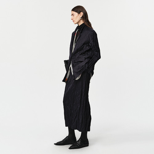 Marisfrolg玛丝菲尔2025冬新款黑色宽松自然褶皱挺括廓形西装外套 - 图0