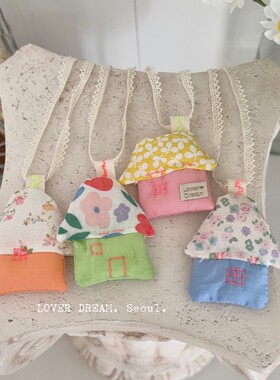 韩系彩色碎花挂件可爱少女印花拼接新款布艺手工房子手作项链挂件