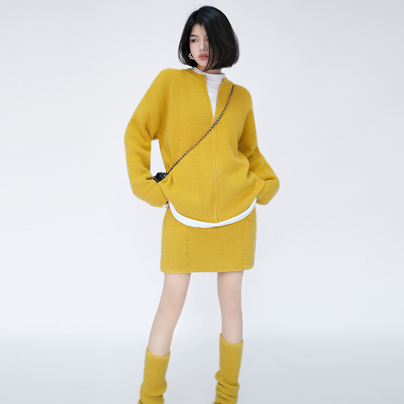 OF U慵懒风黄色毛衣半身裙两件套女秋冬气质宽松针织开衫短裙套装,淘宝优惠券,粉丝福利购,淘宝优惠卷