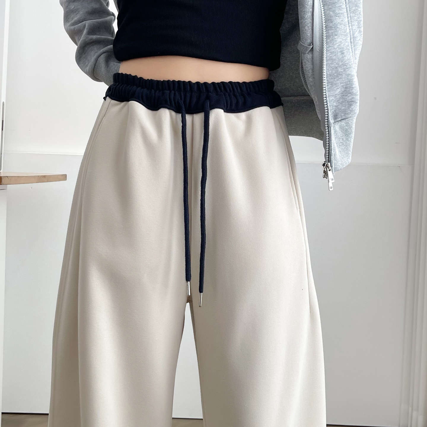 休闲运动裤女大码2025秋冬新款拼色腰头裤脚抽绳束脚阔腿两穿卫裤,淘宝优惠券,粉丝福利购,淘宝优惠卷