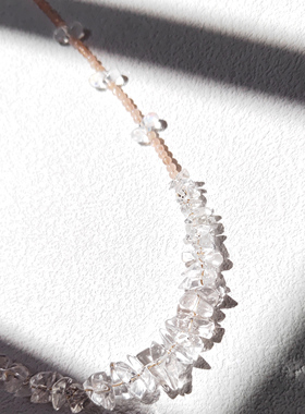 气质裸色天然石水晶项链