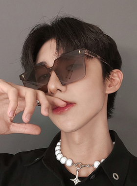 黑色复古方形男太阳镜平面一体镜片眼镜开车驾驶女显瘦偏光墨镜潮