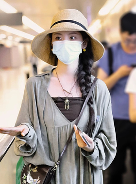 2026杨超越同款UV防晒草帽夏季大帽檐草编渔夫帽女遮阳帽子可折叠