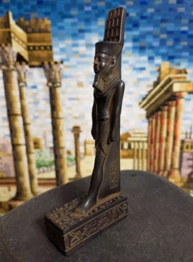 埃及卢克索产阿蒙神雕像摆件