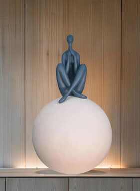 酒店别墅艺术摆件底座落地简约创意蓝色人物雕塑人像树脂抽象装饰