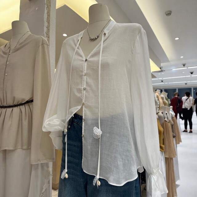 ເສື້ອຍືດຄໍ V-neck slim breathable ramie ແບບເອີຣົບແລະເກົາຫຼີສໍາລັບແມ່ຍິງ