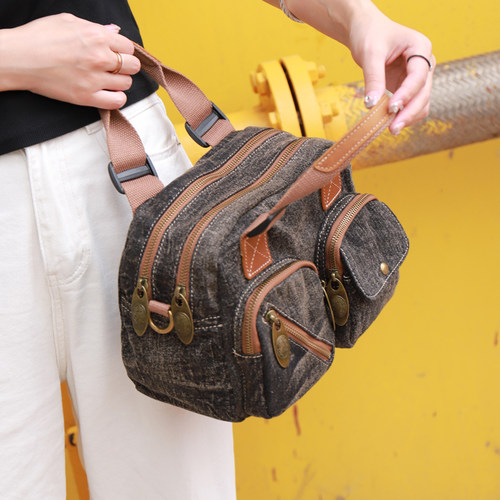 个性水洗牛仔手提包多口袋轻奢潮流布包简约通勤美式复古男女斜挎 - 图0