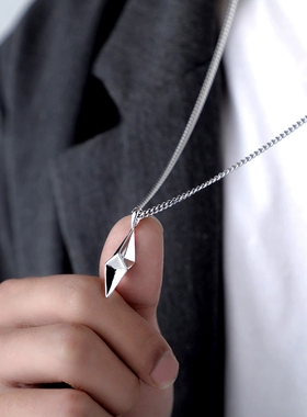 欧美ins冷淡风立体十字星闪电项链男高级感嘻哈钛钢简约百搭配饰