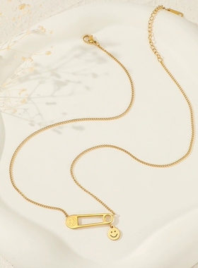 不锈钢！欧美活力感金属曲别针笑脸俏皮小吊坠精致横版可爱锁骨链