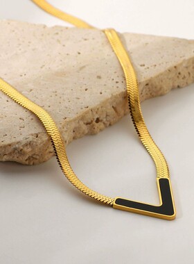 欧美INS网红款V形黑贝绿孔雀石天然白贝扁蛇链不锈钢18K金项链女