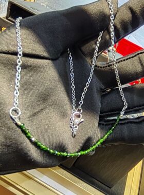 绿野仙踪短款祖母绿2mm超闪星光切微笑串珠项链女笑脸弧度锁骨链