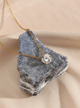 欧美网红同款镶锆项坠饰品 小众潮流不锈钢白色锆石皇冠吊坠项链