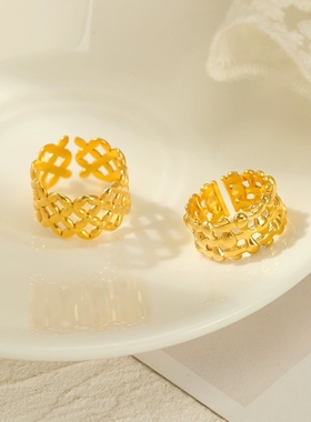 欧美摩登潮流款宽面几何交叉开口戒指18K镀金不锈钢INS网红戒指女