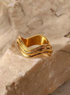 欧美小众INS风18K镀金钛钢戒指女士摩登手饰不锈钢闭环波浪形戒指