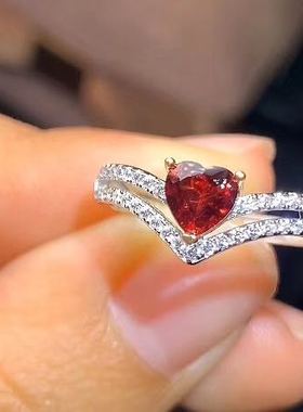 精致小巧风石榴石纯银心形戒指