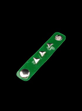 三角钉咖啡棕色半透明软塑料戒指