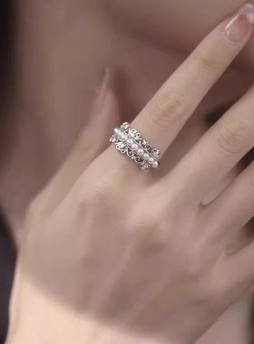 雕花皇冠珍珠戒指女2026新款轻奢高级感小众设计蕾丝食指送女友