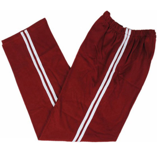 Bruce Lee performs in the same red sportswear