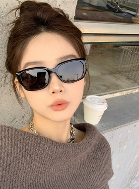 2026新款欧美复古小框猫眼镜女方圆脸偏光高级感网红韩版