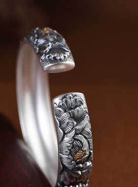 手工复古做旧牡丹足银999手镯