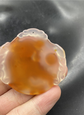 俏色玉髓玛瑙龙戏珠挂件