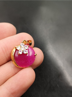 玉器电镀舒俱来月亮吊坠粉紫色