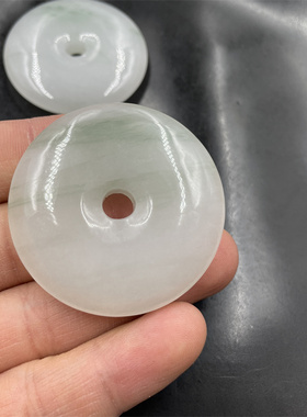 玉器天然新疆平安扣吊坠白底青