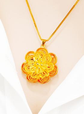 奢华仿黄金镂空玫瑰吊坠