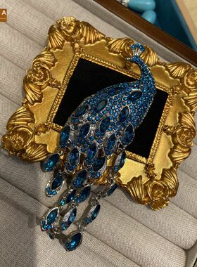 STINA土豪轻奢蓝色宝石孔雀胸花