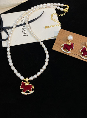 STINA2026新年款红色丝绒小马吊