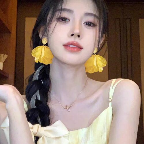 元气森系甜美黄色花瓣耳环女超仙气质雪纺耳钉海边沙滩拍照耳饰 - 图1