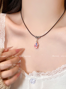 清新甜美陶瓷花朵小鱼吊坠项链女时轻奢时尚高级感锁骨链百搭个性