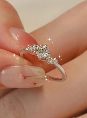 爆闪莫桑排钻戒指女2026新款爆款轻奢高级感求婚高端锆石食指戒环